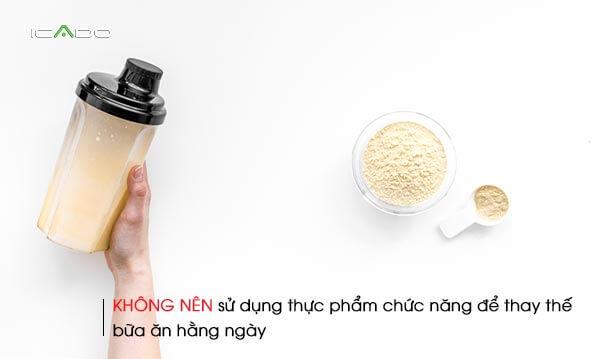 Bởi chúng chỉ là sản phẩm bổ sung, không thể thay thế được những thực phẩm tươi, nguyên chất và tự nhiên luôn là lựa chọn hàng đầu trong việc xây dựng cơ bắp hoặc giảm mỡ