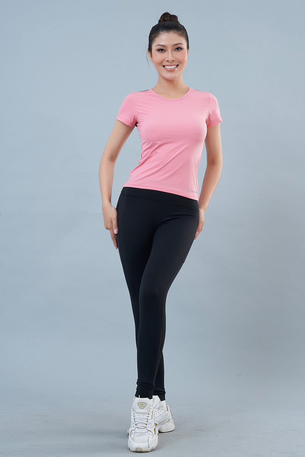 chọn size áo tập yoga nữ