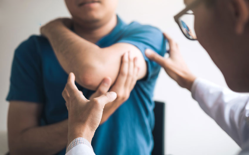 chấn thương dây chằng khuỷu tay